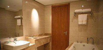 Zhengzhou Grenada Hotel Bagian luar foto